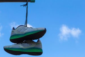 バドミントンシューズ選びの4つのポイントと、購入時に注意する事