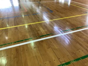 バドミントン主審の仕事。コールの種類や言い方など詳しく解説。